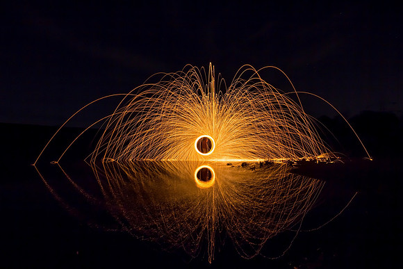 sparks-3115784_1920